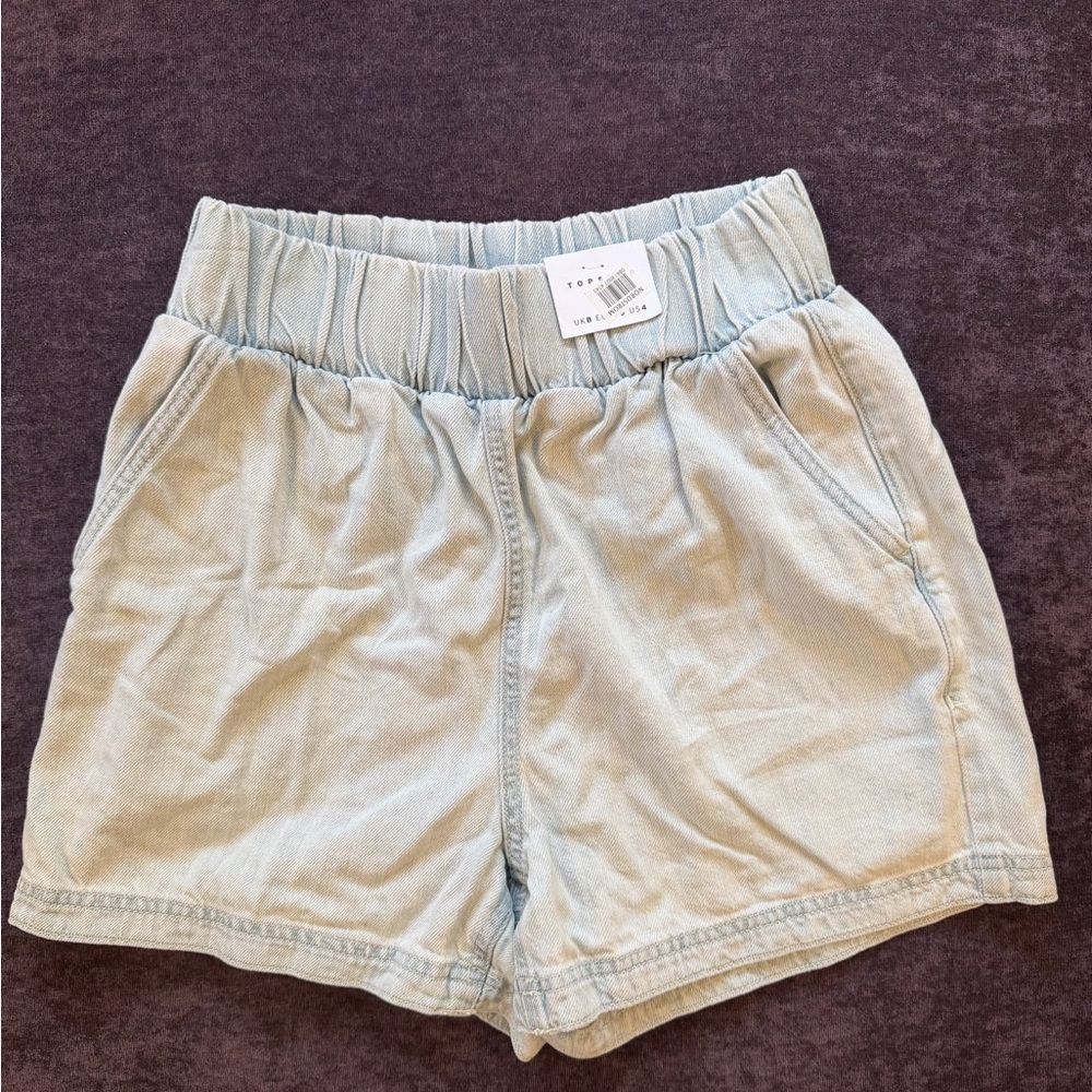 NWT Topshop stretch elastic waist denim shorts size 4 small light wash blue